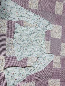 Cute Floral Printed Top
