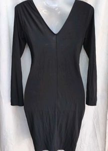 472610. Elegant Black Mini Dress