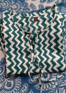 L Size Top For All
