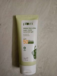 Plum Green Tea Sunscreen SPF 50
