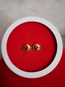 dimond cut Stud Earrings