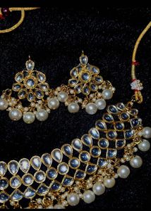 Stunning Kundan Necklace Set
