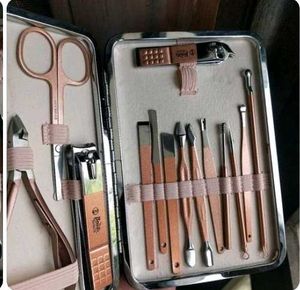 Rosegold Manicure Pedicure Kit