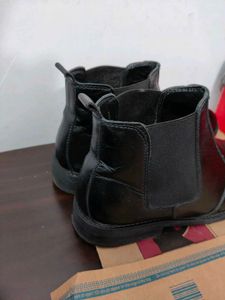 Offer🔥Steve lauren Chelsea boots