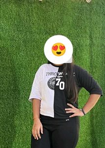 Black&White T-shirt 🖤🤍