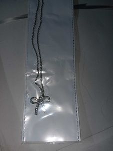 combo offerr 💥Bow Earrings and chain with butterf