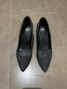 H&M Grey Suede Heels