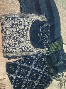 three pis set kurti