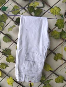 white skinny jeans