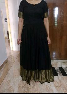 Purple Saree With Golden Border Withblouse Piece
