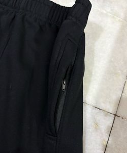 Under Armour Black Bootcut Sweatpants L(32)