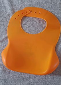Luvlap Waterproof Silicone Bib