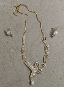 faux pearl and Ad Jewelry Set