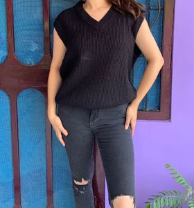 Black Sweater Vest 🖤