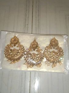 Earring With Tika