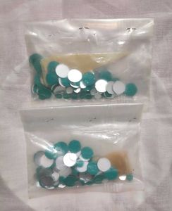 Two Round Mirror Pockets