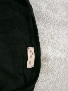 Cute Black Top With Side Hand Cuts