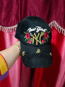 New York Yankees Floral Cap