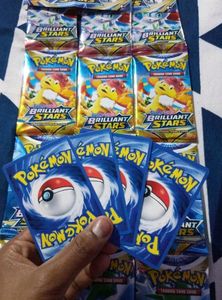 12 Packet  96 Pokemon V Cards