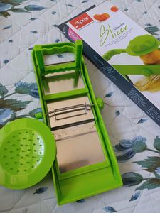Adjustable Steel Slicer With Safety Holder