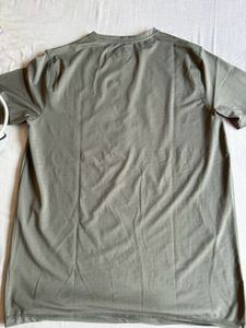 Under Armour Tshirt