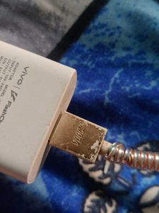 vivo 44W flash charger with cable