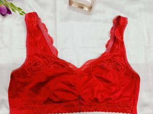 🇳🇿💫💗Hot Look Red Lace Trim Bra