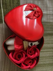 gift box with tedy bear &roses