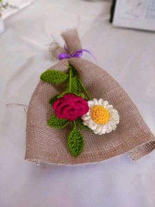 Crochet rose 🌹 and  daisy 🌼 .Flower Bouquet