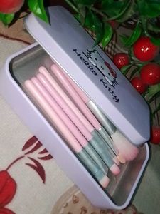 Makeup Brushes