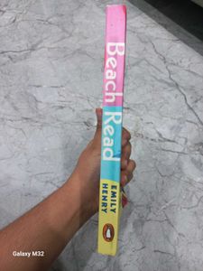 Beach Read by Emily Henry