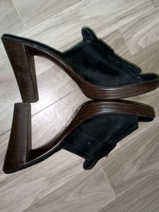 Black Trendy Heels