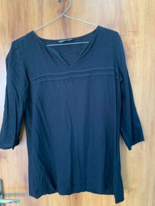 Black 3/4 Sleeve Casual Top