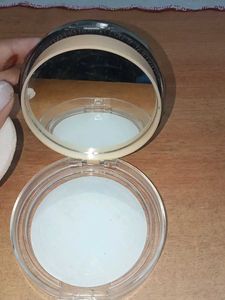Color Essence Compact
