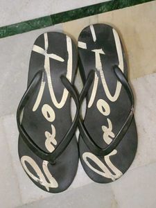 Amezing Footwear 🖤