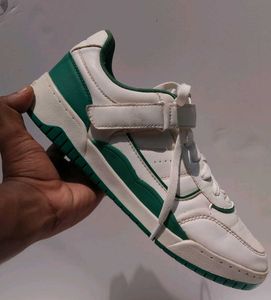 Red Tape White Casual Shoes