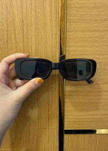 Chic Black Sunglasses