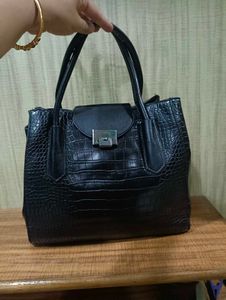 Elegant Black Handbag