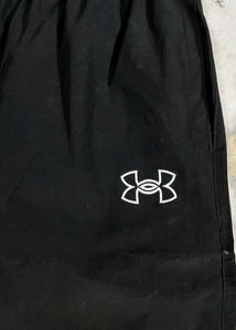 UNDER ARMOUR BLACK BOOTCUT TRACKPANTS
