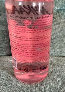 Nykaa Wonderlust shower gel