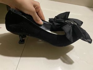 Black Bow Pencil Heels