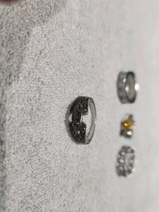 Unique Valuable Vintage Ring- With Rings Free