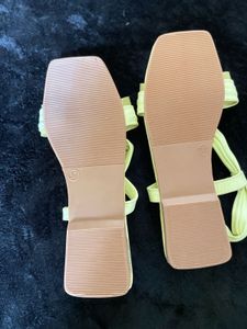 Lemon Knot Square-Toe Sandals – Effortless Summer