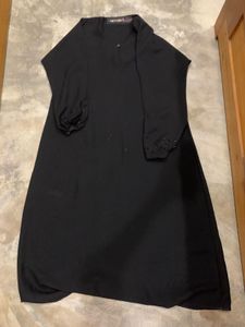 Elegant Black Abhaya