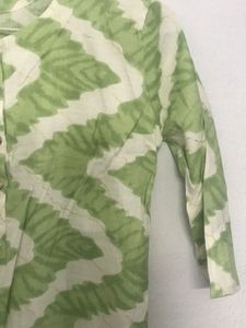 Green &amp; White Printed Kurta