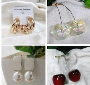 4 pairs of combo set earrings