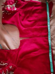 Heavy Embroidered Saari With Blouse