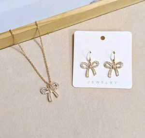 Trendy Pendant Set