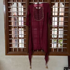 Maroon Kurtha