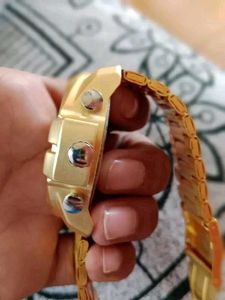 Analog Watch Golden Color For Men